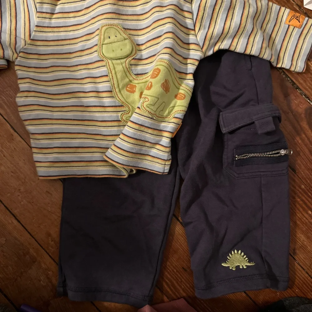 3 piece 18 month set long sleeve Dino with pants magic dragon hooded long sleeve - Picture 3 of 4